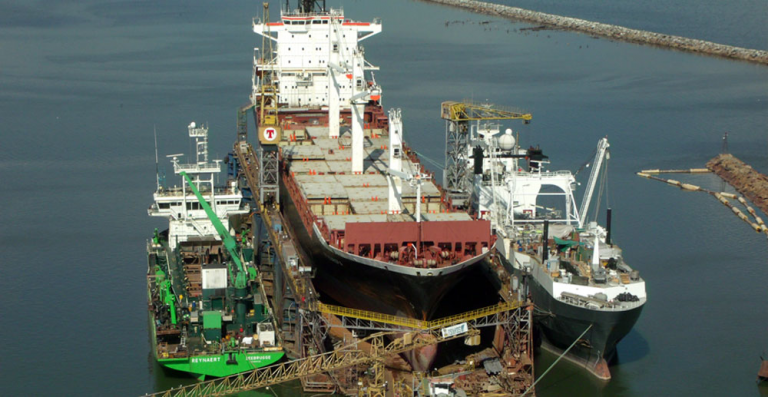 La falta de un dique flotante en el puerto de Montevideo daña al sector pesquero
