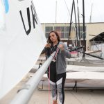 Lola Moreira, la regatista uruguaya que sueña con una medalla en Tokio 2020