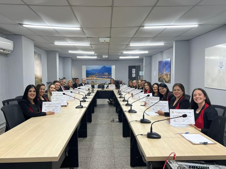 Paraguay- Funcionarios de la ANNP culminan Diplomado en Comercio Exterior