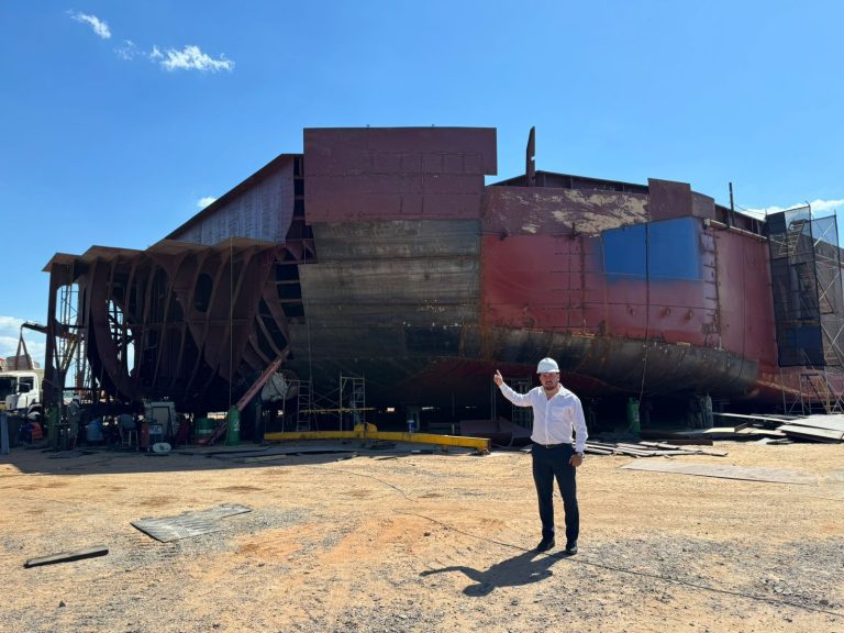 El «Don Toyo»: un gigante fluvial que marcará un hito en la Hidrovía