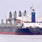 4836528