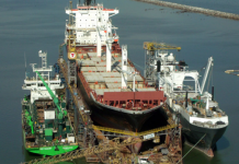 Nuevo dique flotante reactivará el sector de reparaciones navales en el Puerto de Montevideo