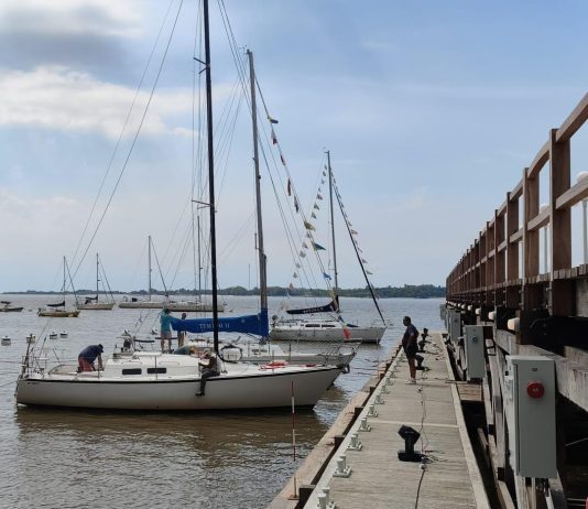 Colonia del Sacramento inauguró el nuevo muelle de madera del Puerto Deportivo