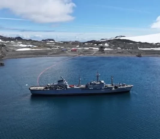 Uruguay inició el reaprovisionamiento logístico en la Antártida con la llegada del ROU “General Artigas»