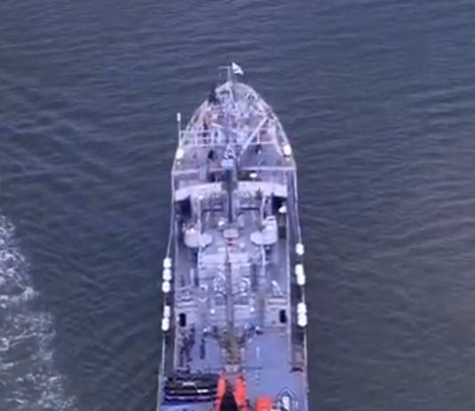 El ROU 04 “General Artigas” inició la Misión ANTARKOS XLII rumbo a la Antártida