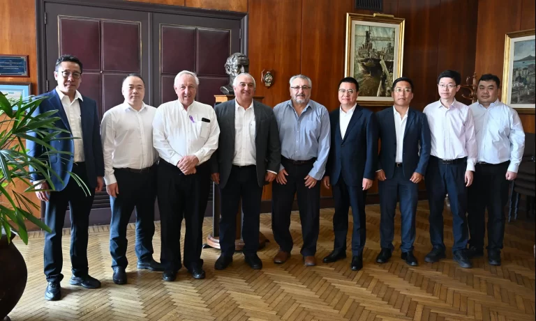 Dragado estratégico: la ANP acelera su plan para llevar el Puerto de Montevideo a -14 metros