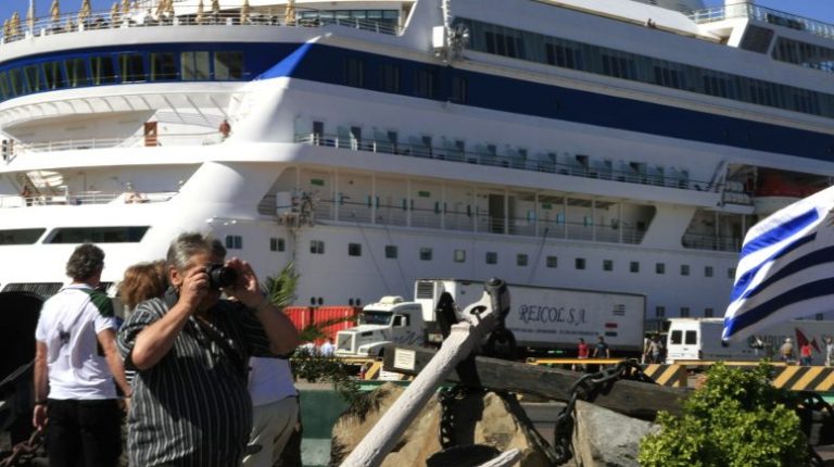 Uruguay se prepara para nueva temporada de cruceros desde el puerto de Montevideo