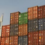 contenedores en puerto