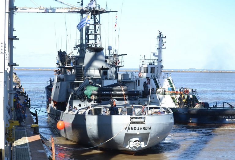 Arribo ROU 26 “Vanguardia” al Puerto de Montevideo
