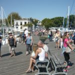 turistas en puerto