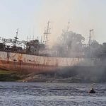 barco incendiado