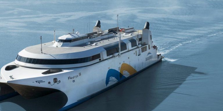 Tras caos en puerto de Colonia, Buquebus dio las razones de por qué no zarpó el barco