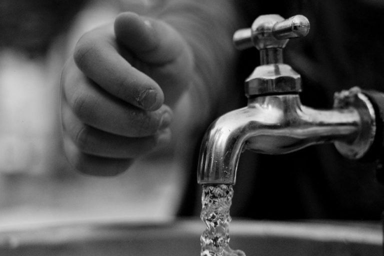 No tire el agua que la cosa está que arde