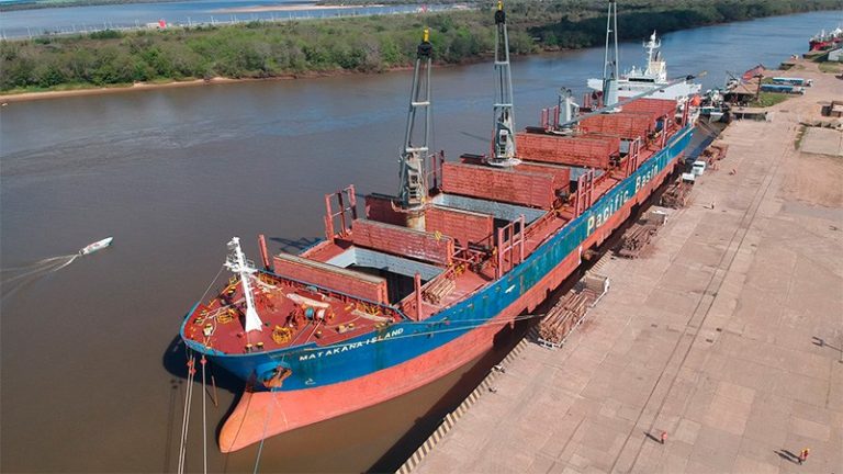 Nueva operativa de buques de ultramar en el puerto de Concepción del Uruguay