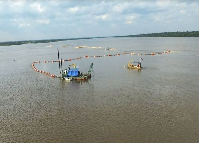 La verdadera guerra de piratas y el daño “colateral” del Paraná