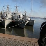 BARCOS DE LA ARMADA NACIONAL. Puerto de Montevideo, 9 de abril de 2006. Foto: Ricardo Antunez, adhocfotos.