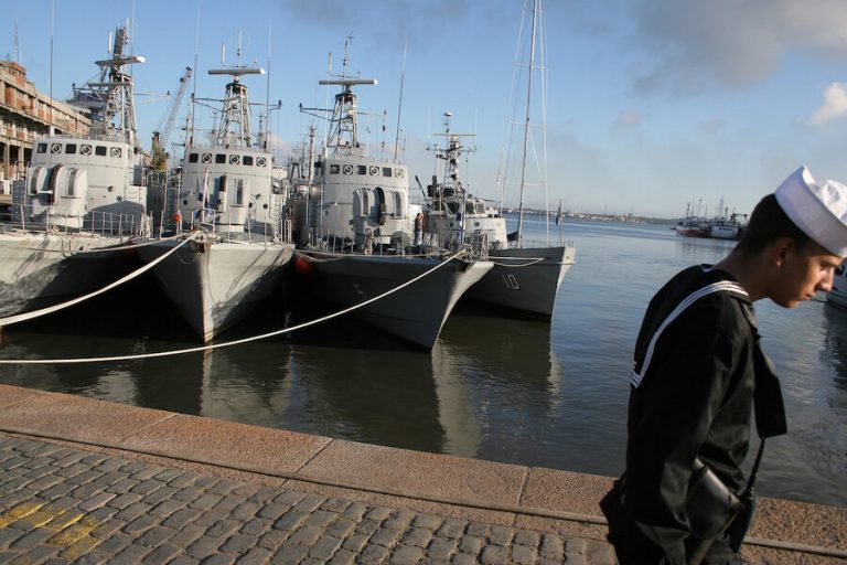 El rol que cumple la Armada Nacional en los puertos uruguayos – Visión ...