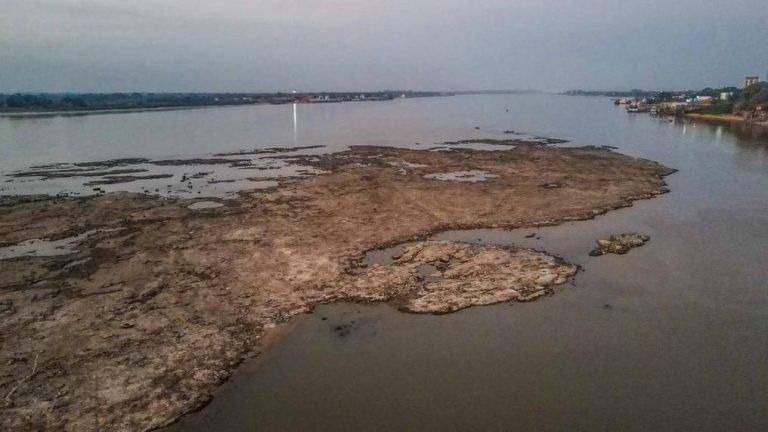Dragados realizados en el río Paraguay permite navegabilidad pese a la histórica bajante del mismo