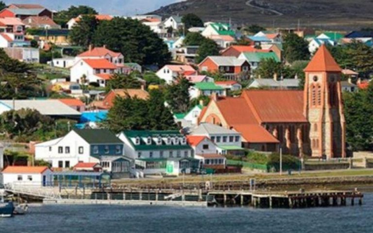 Falklands: compañías de pesca y gobierno brindan apoyo vital a la Misión de Marinos