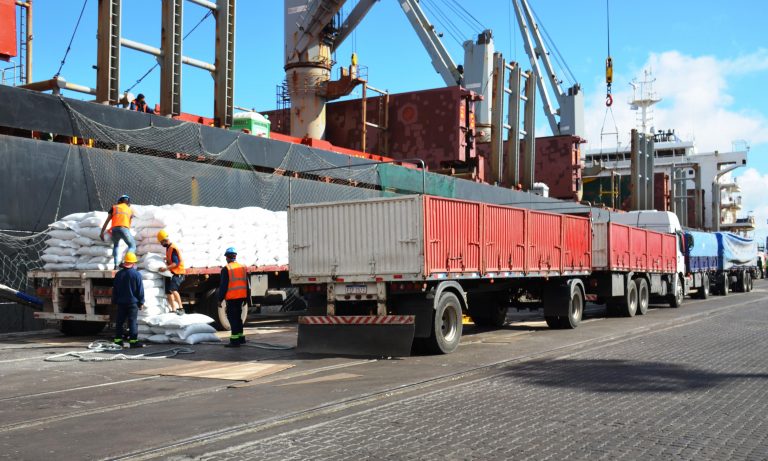 Arroceros advierten por alto costo del puerto de Montevideo y apuestan a la hidrovía de Laguna Merín