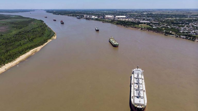 Repunte del río Paraná permite reanudación de navegación en el tramo compartido