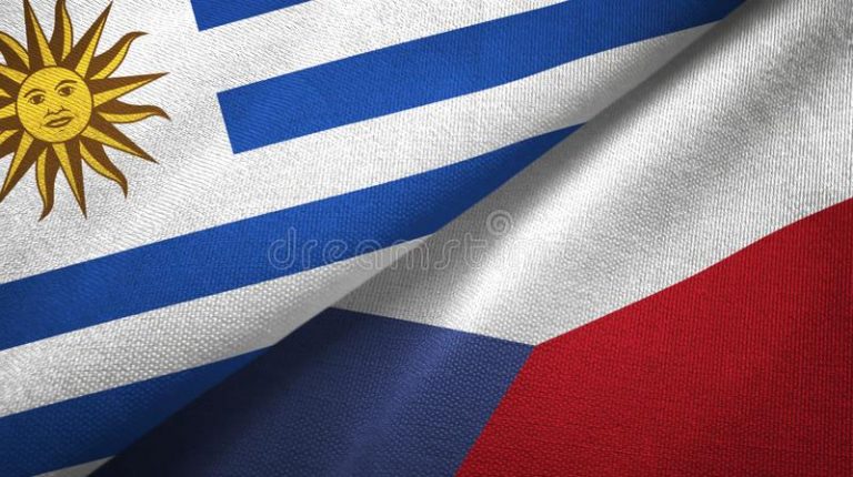 Uruguay y República Checa firman convenio en materia de Defensa