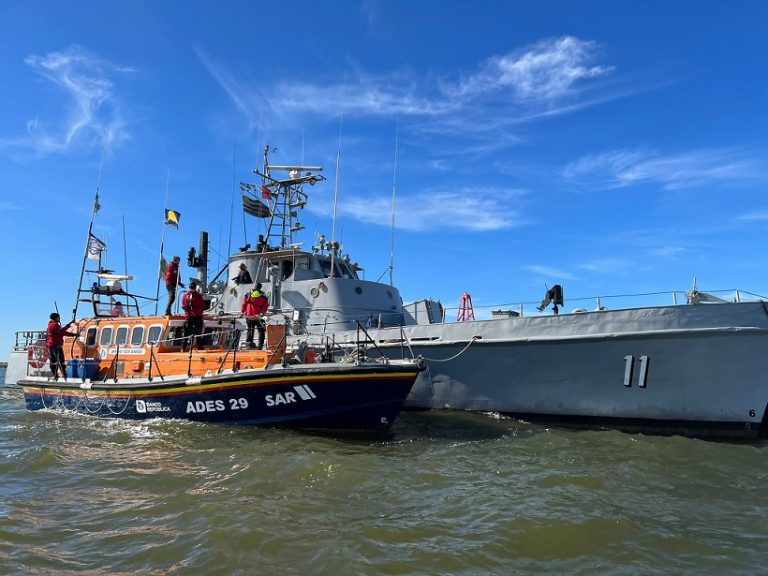 Actividades en conjunto entre la Armada Nacional y ADES