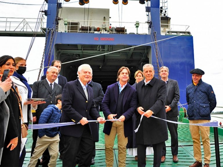 Se inaugura nuevo servicio marítimo de carga rodada entre Uruguay y Argentina