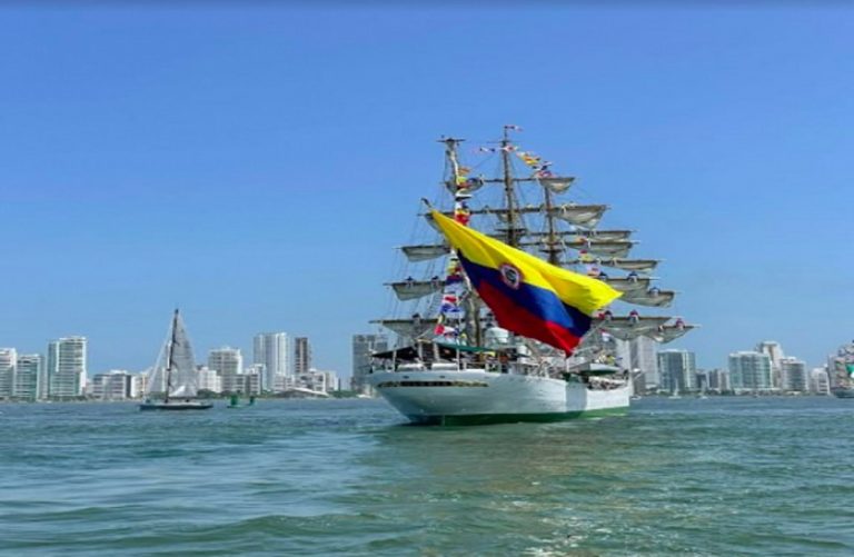 Los Buques Más Hermosos De Latinoamérica Vistieron De Fiesta La Bahía Interna De Cartagena