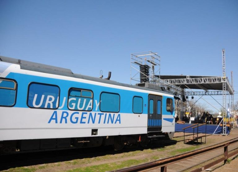 Uruguay propuso a la Argentina hacer un tren de pasajeros entre Salto y Concordia