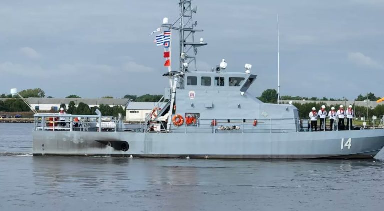 Uruguay incorpora tres guardacostas a su Armada