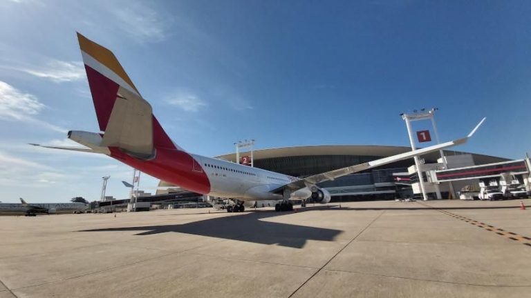 Alta demanda hace que Iberia aumente frecuencias Madrid-Montevideo antes de lo previsto