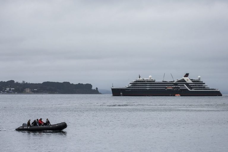 Cruceros y otros en el Puerto
