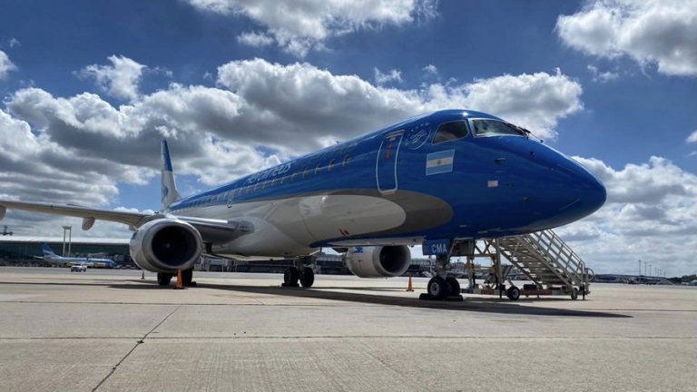 Aerolíneas Argentinas reanudará la ruta Carrasco-Ezeiza