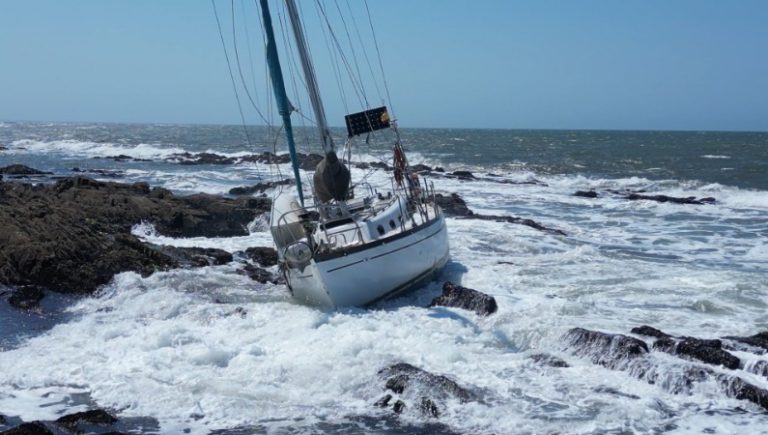 La historia de amor del hombre que encalló su velero en La Paloma 