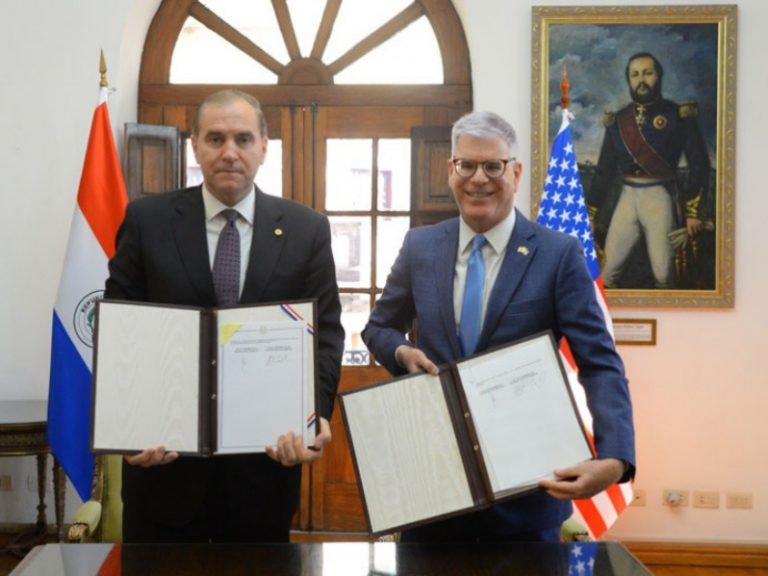 Paraguay y Estados Unidos acuerdan plan para mejorar navegabilidad del río Paraguay