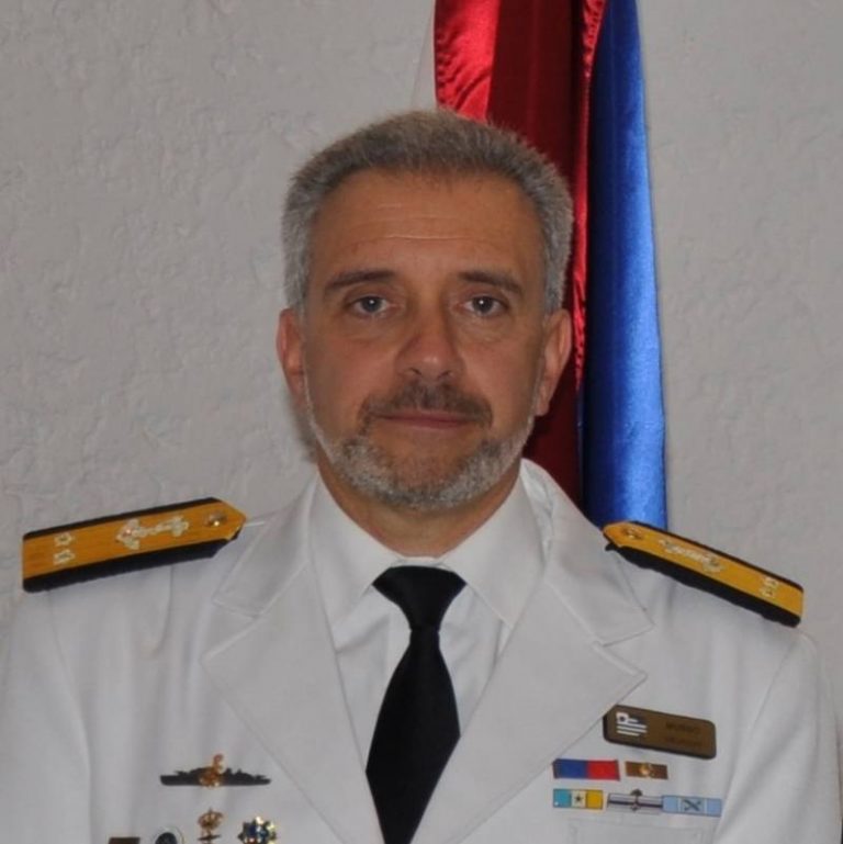 Renuncia el Jefe de Estado Mayor de la Armada Uruguaya por discrepancias con sus mandos