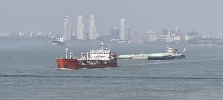 Remolcador retenido en la hidrovía abonó deuda de más de USD 4.000 sin reserva