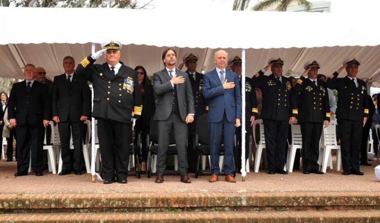 La Armada uruguaya anuncia su renovación en el marco de su 206 aniversario
