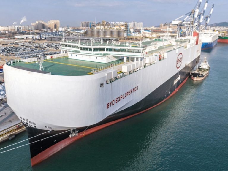 BYD, el fabricante de automóviles chino, lanza servicio naviero enfocado en el segmento car carrier