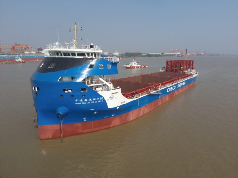 Primer portacontenedores propulsado sólo por baterías eléctricas culmina con éxito su itinerario inaugural en China