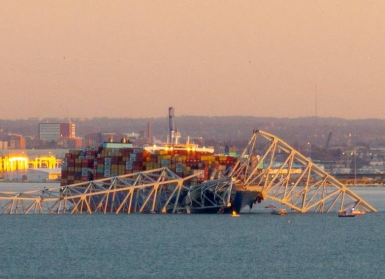 Maersk suspende sus servicios al Puerto de Baltimore tras colapso de puente