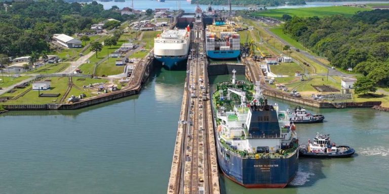 El canal de Panamá recupera tráficos