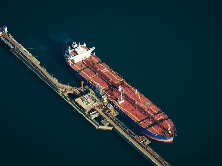 Rusia comienza a destinar embarques de diésel a Bolivia y amplía su presencia en América Latina