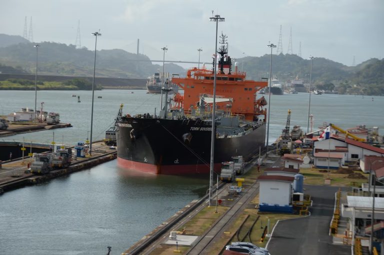 Panamá debe reforzar la infraestructura portuaria y la conectividad marítima en el interior del país
