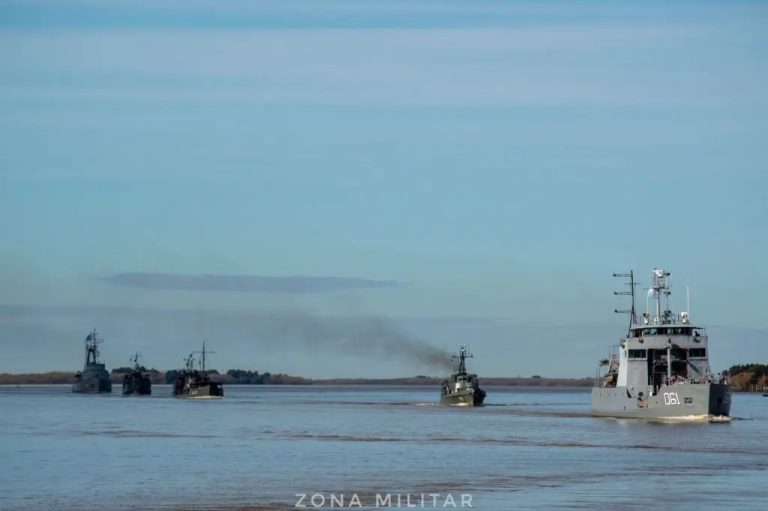 Así zarparon los buques de las Armadas de Argentina, Brasil y Uruguay que participan del Ejercicio Combinado ACRUX XI en la Hidrovía Paraguay-Paraná