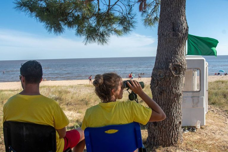 El próximo verano habrá guardavidas en seis playas del departamento de Colonia