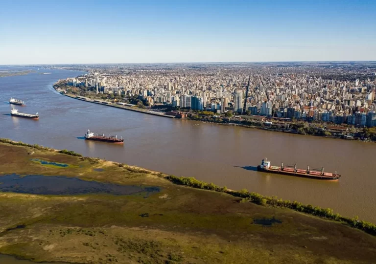 Bajante del río Paraná: Temor a la Niña y preocupación en la hidrovía