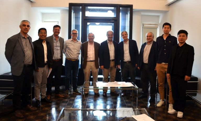 ANP inicia obras de dragado en el antepuerto del Puerto de Montevideo
