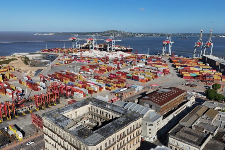 Nuevo Muelle en Montevideo: La ANP Adjudica Operación de la Terminal de Graneles Líquidos